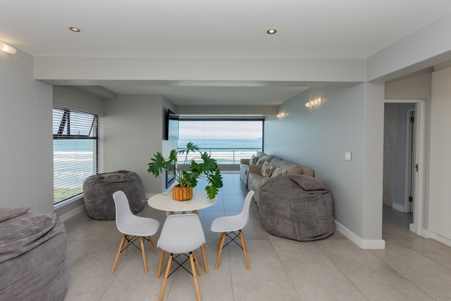 7 Bedroom Property for Sale in Calypso Beach Western Cape